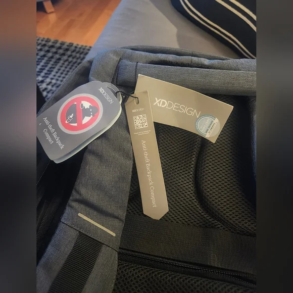 XDDesign Antitheft Backpack - Picture 3 of 5